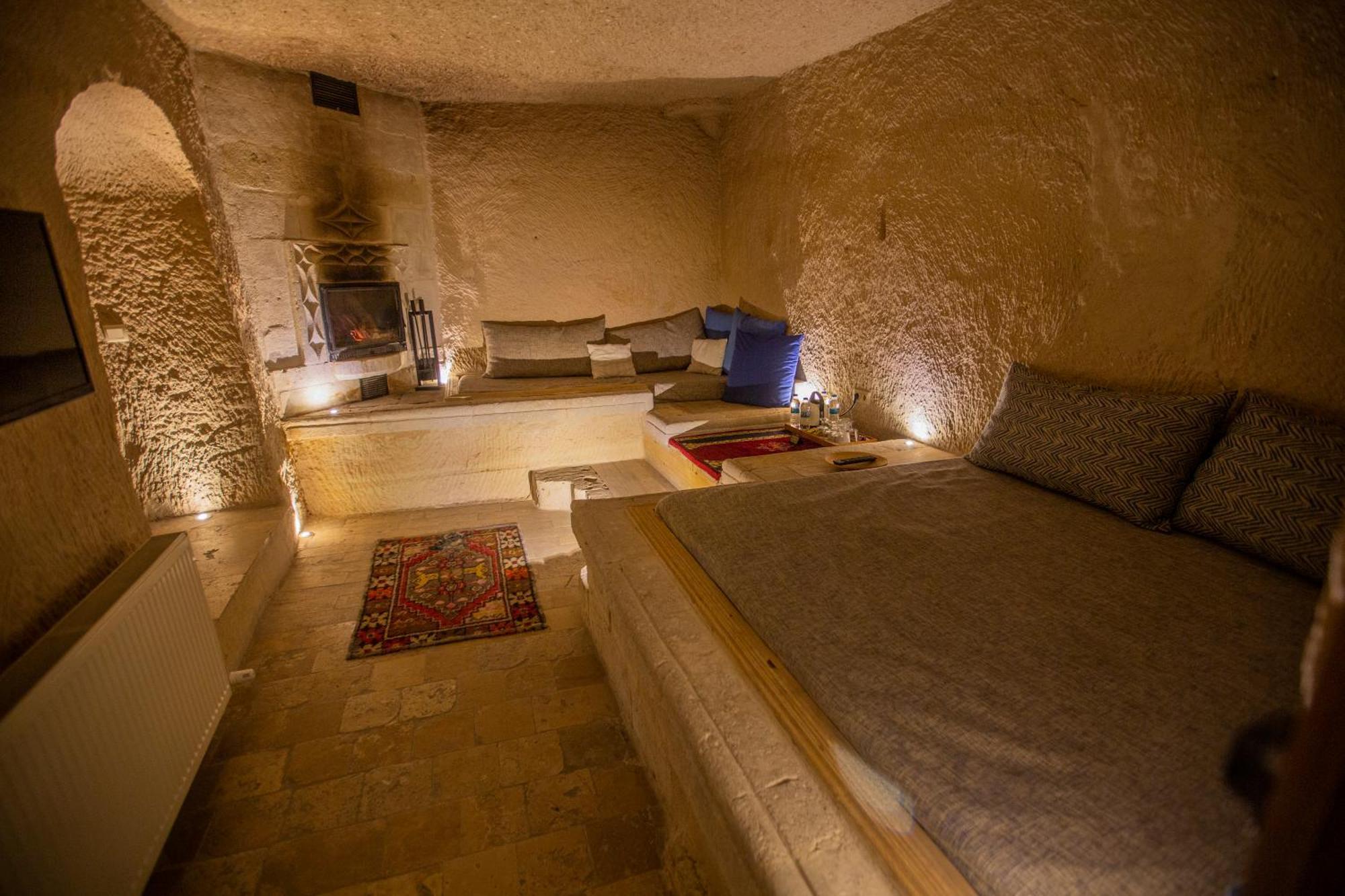 Azure Cave Suites - Cappadocia Гореме Экстерьер фото